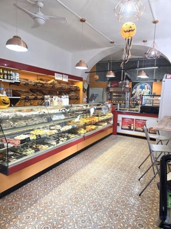 negozio in vendita a Genova in zona Voltri