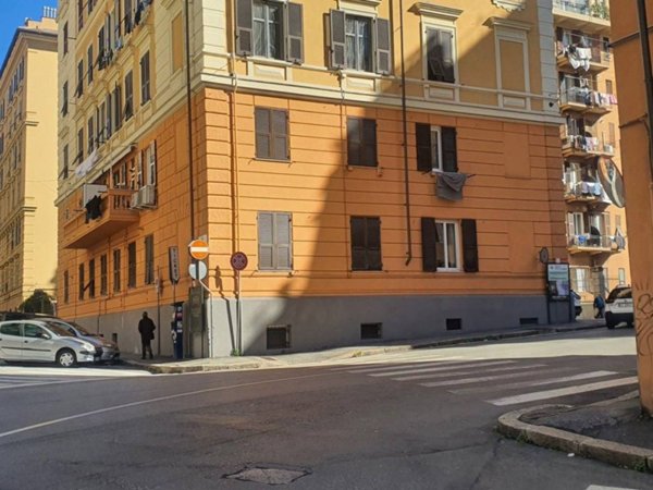 appartamento in vendita a Genova in zona Foce