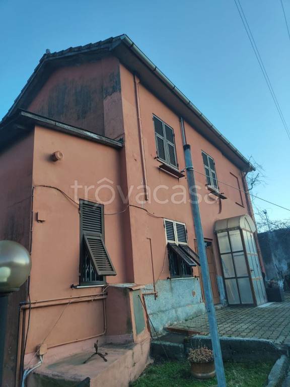 casa indipendente in vendita a Genova in zona Rivarolo
