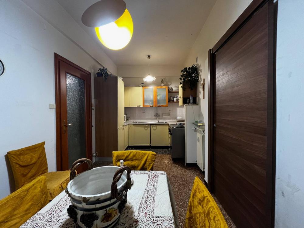 appartamento in vendita a Genova in zona Oregina