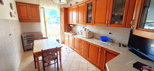 appartamento in vendita a Genova in zona Rivarolo