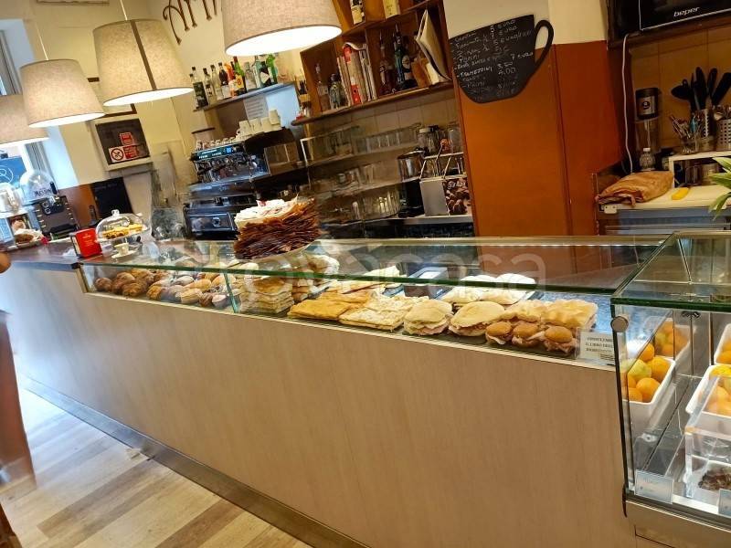 negozio in vendita a Genova in zona Palmaro / Pra'