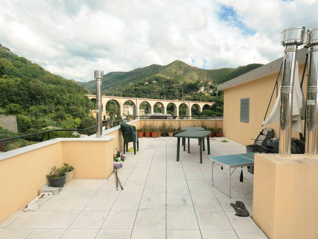 appartamento in vendita a Genova in zona Sestri Ponente