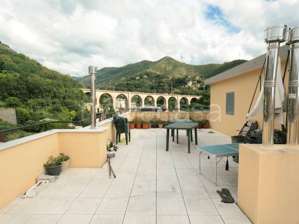 appartamento in vendita a Genova in zona Sestri Ponente