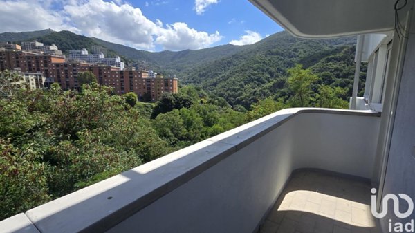 appartamento in vendita a Genova in zona Rivarolo