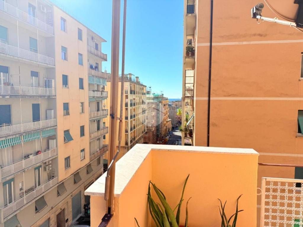 appartamento in vendita a Genova in zona Borzoli