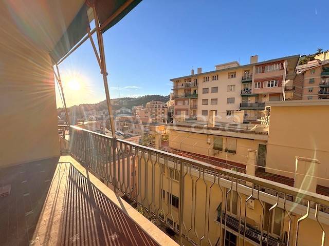 appartamento in vendita a Genova in zona Oregina
