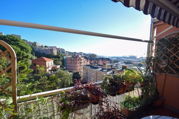 appartamento in vendita a Genova in zona Voltri