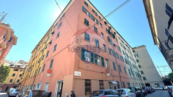 appartamento in vendita a Genova in zona Certosa