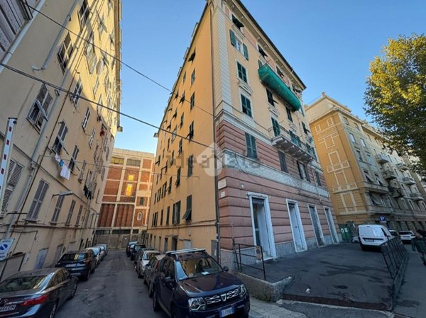 appartamento in vendita a Genova in zona Cornigliano