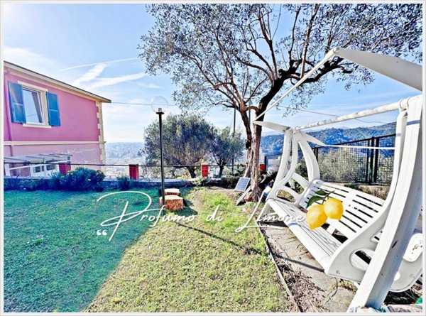 appartamento in vendita a Genova in zona Apparizione