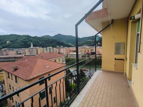 appartamento in vendita a Genova in zona Bolzaneto