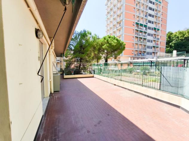 appartamento in vendita a Genova in zona Quarto dei Mille