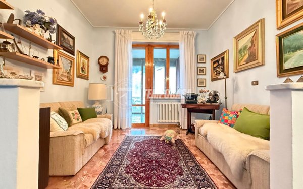 appartamento in vendita a Genova in zona Molassana