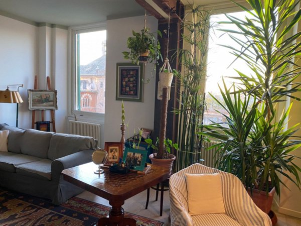 appartamento in vendita a Genova in zona Sottoripa / Maddalena / Molo