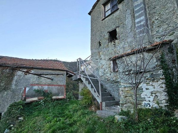 casa indipendente in vendita a Genova in zona Pegli