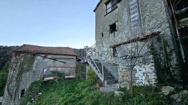 pentavano in vendita a Genova in zona Pegli
