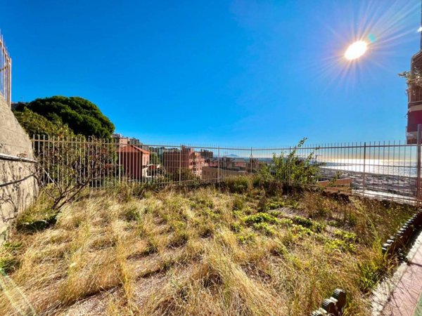 appartamento in vendita a Genova in zona Voltri