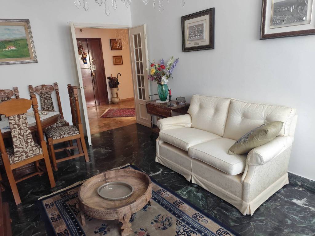 appartamento in vendita a Genova in zona Quezzi