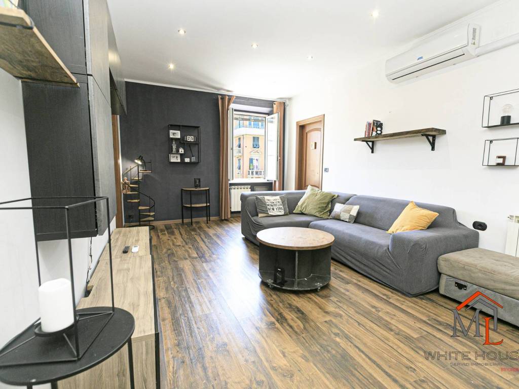 appartamento in vendita a Genova in zona Sestri Ponente