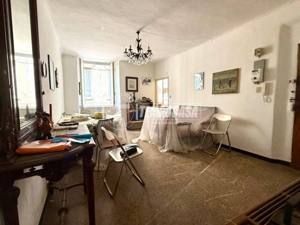 appartamento in vendita a Genova in zona Sestri Ponente
