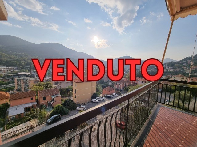 appartamento in vendita a Genova in zona Struppa