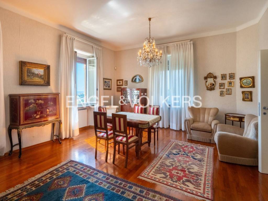 appartamento in vendita a Genova in zona Albaro