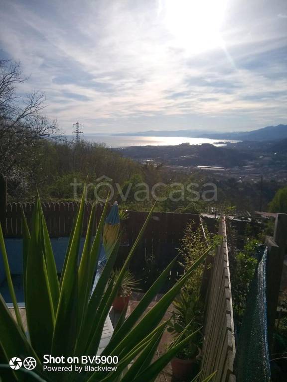 appartamento in vendita a Genova in zona Rivarolo