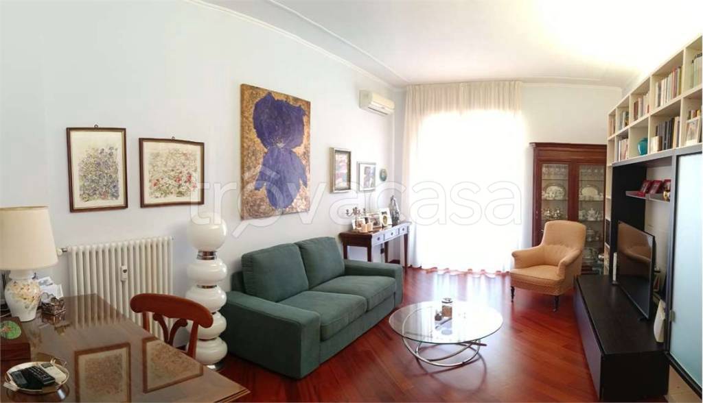 appartamento in vendita a Genova in zona Sestri Ponente