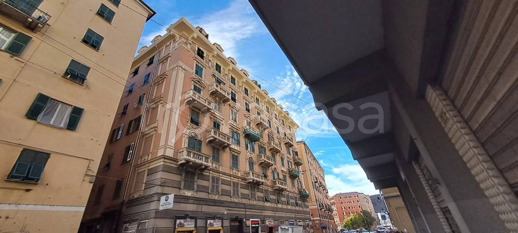 appartamento in vendita a Genova in zona Sampierdarena