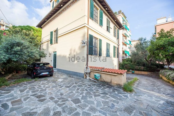 casa indipendente in vendita a Genova
