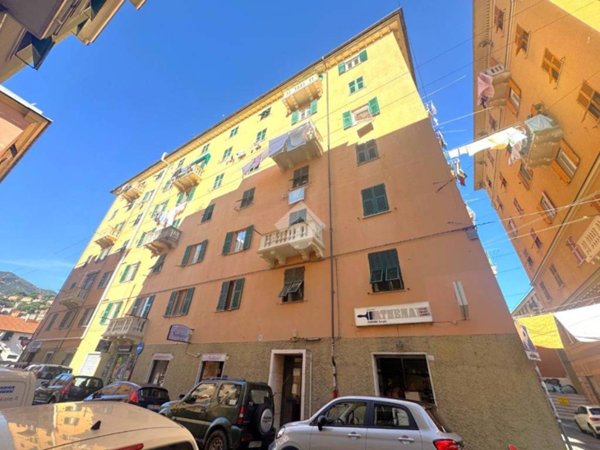 appartamento in vendita a Genova in zona Bolzaneto