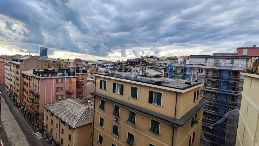 appartamento in vendita a Genova in zona Sampierdarena