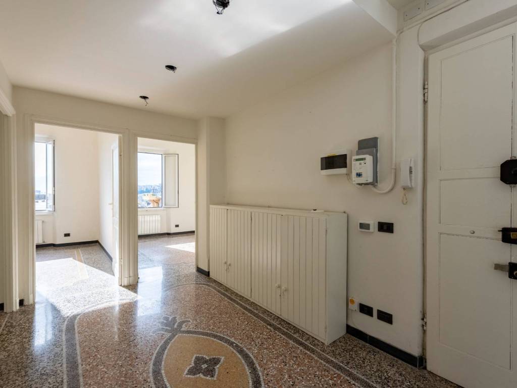appartamento in vendita a Genova in zona Lagaccio / Granarolo