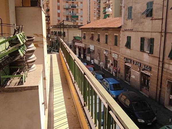 appartamento in vendita a Genova in zona Molassana