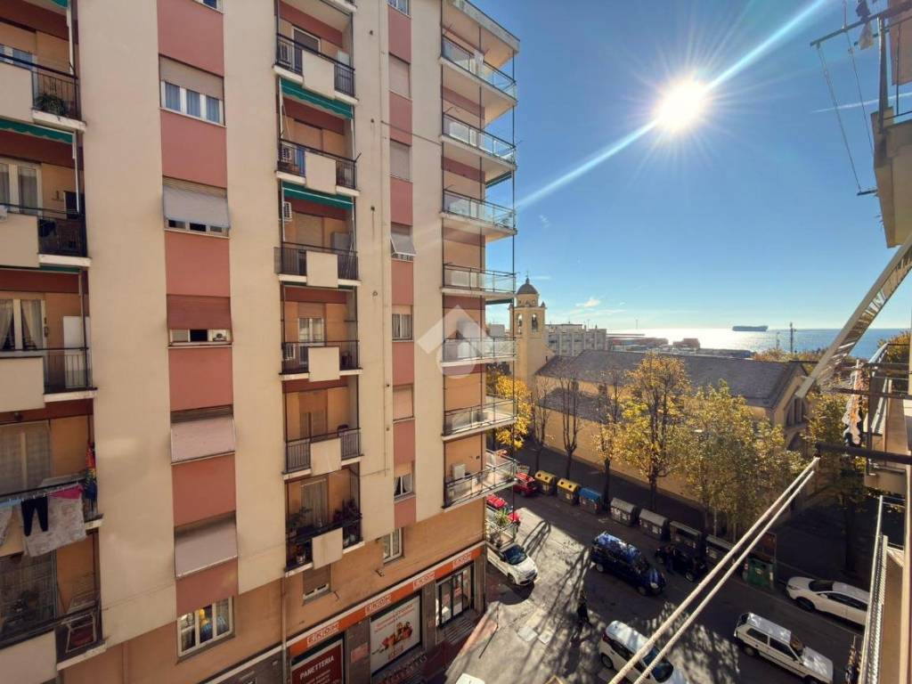 appartamento in vendita a Genova in zona Voltri