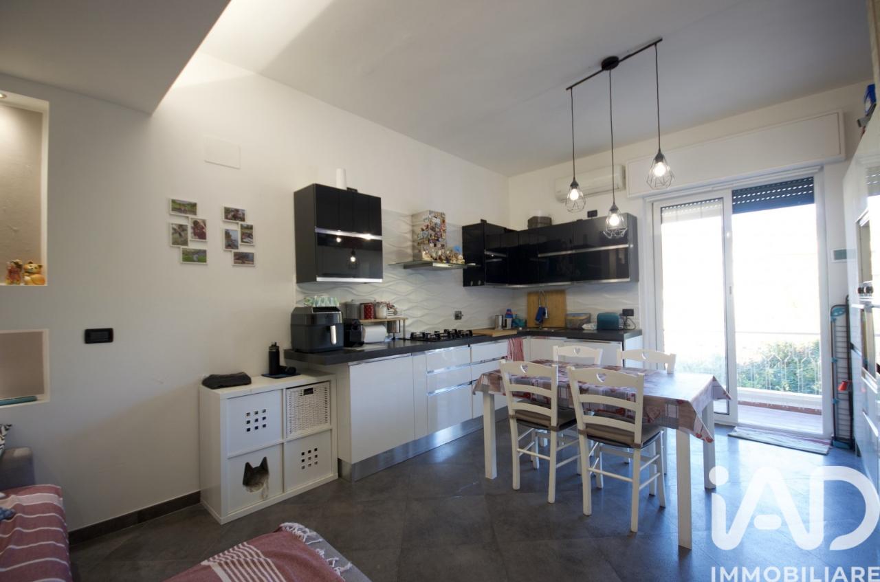 appartamento in vendita a Genova in zona Molassana