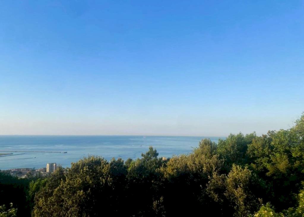 appartamento in vendita a Genova in zona Pegli