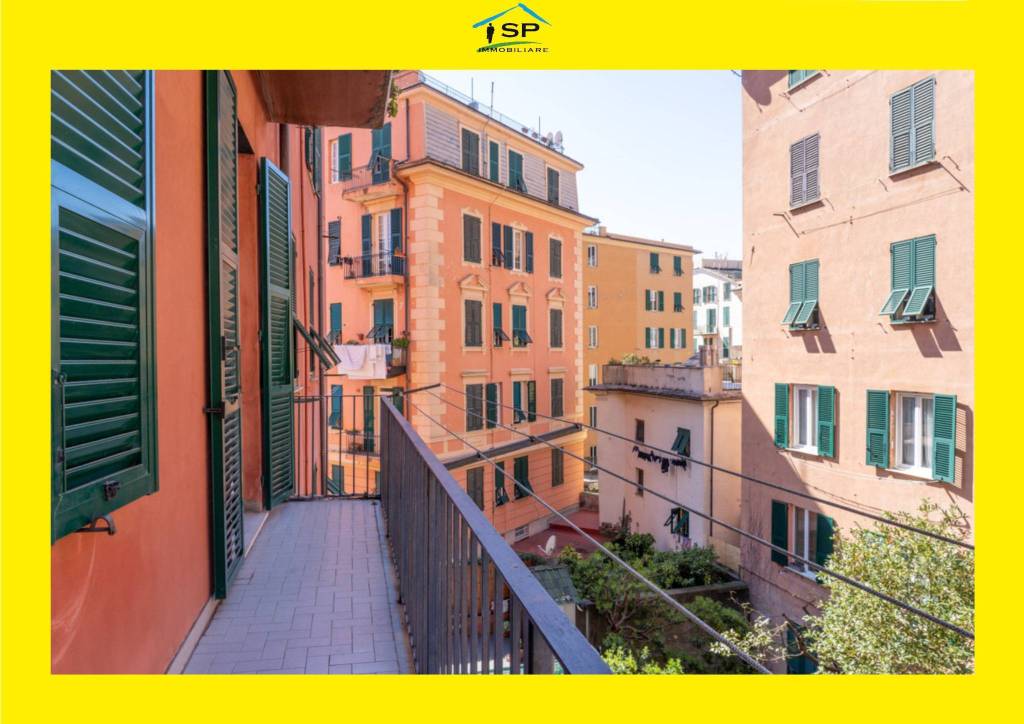 appartamento in vendita a Genova in zona Carignano