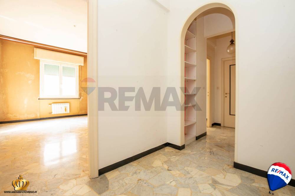 appartamento in vendita a Genova in zona Molassana