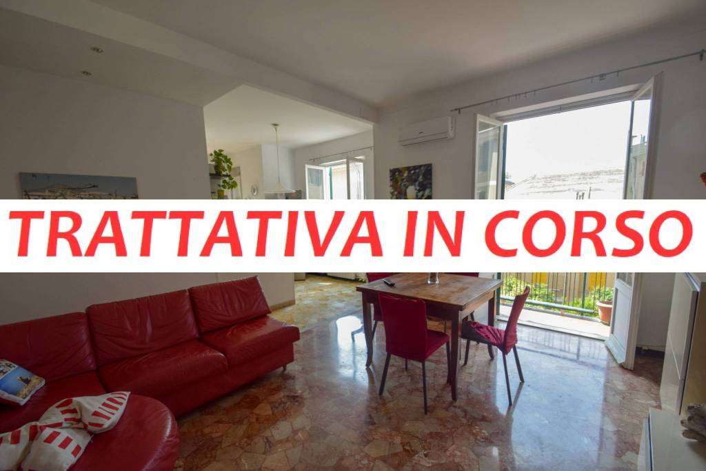 appartamento in vendita a Genova in zona Voltri
