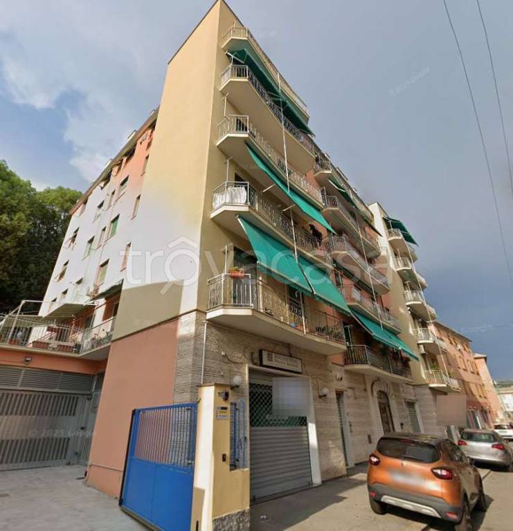 appartamento in vendita a Genova in zona Palmaro / Pra'