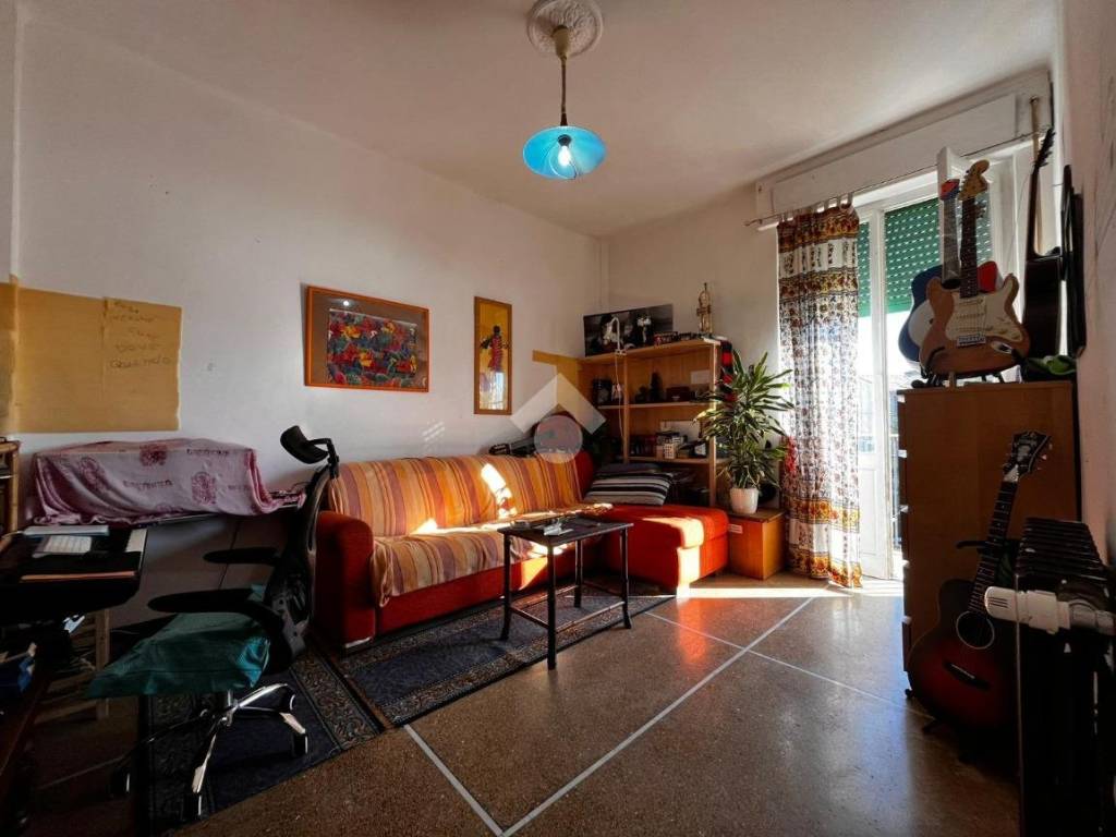 appartamento in vendita a Genova in zona Sestri Ponente
