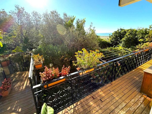 appartamento in vendita a Genova in zona Nervi