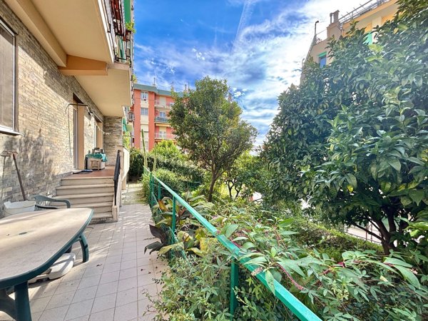 appartamento in vendita a Genova in zona Pegli