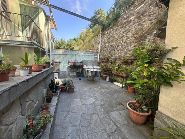 appartamento in vendita a Genova in zona Rivarolo