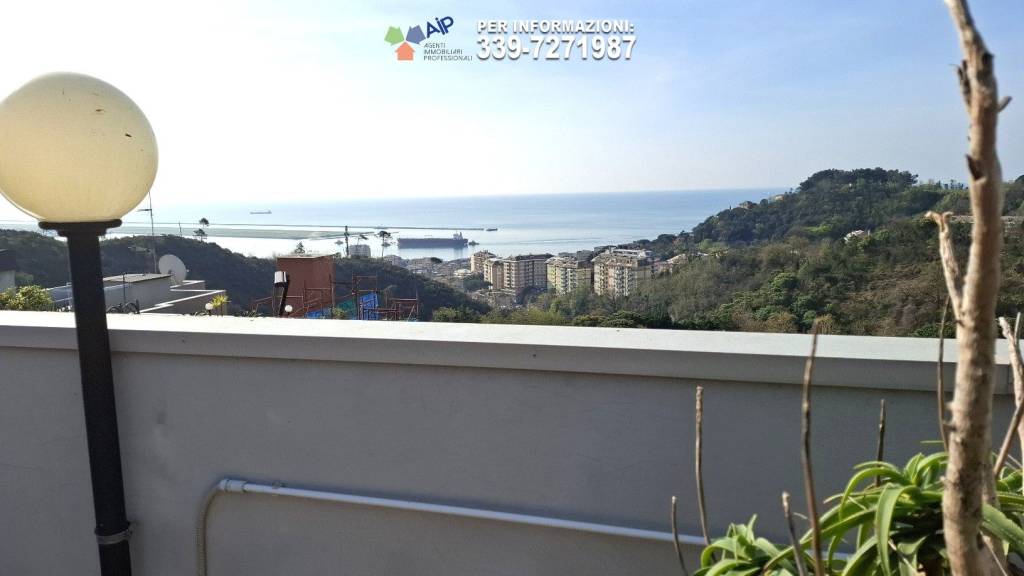 appartamento in vendita a Genova in zona Pegli
