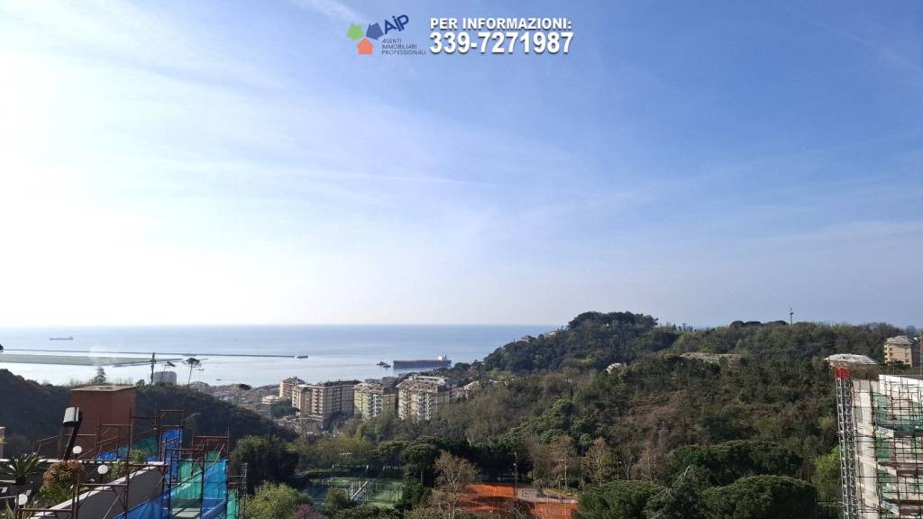 appartamento in vendita a Genova in zona Pegli