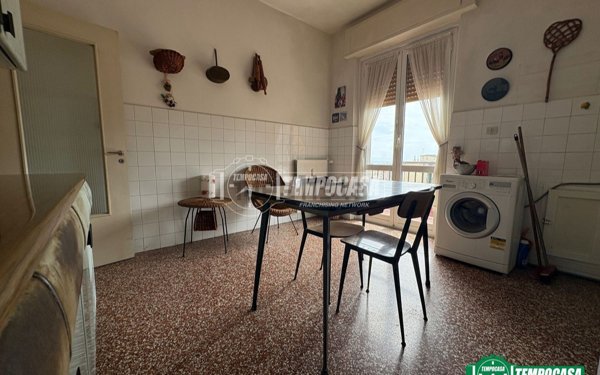 appartamento in vendita a Genova in zona Sestri Ponente