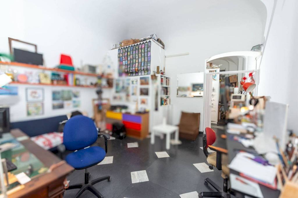 appartamento in vendita a Genova in zona Sottoripa / Maddalena / Molo